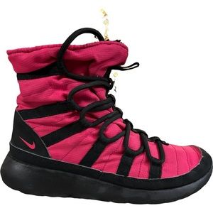 Nike Roshe One Hi 807758-600 Pink Lace Up Mid Top Winter Boots Youth Size 4Y